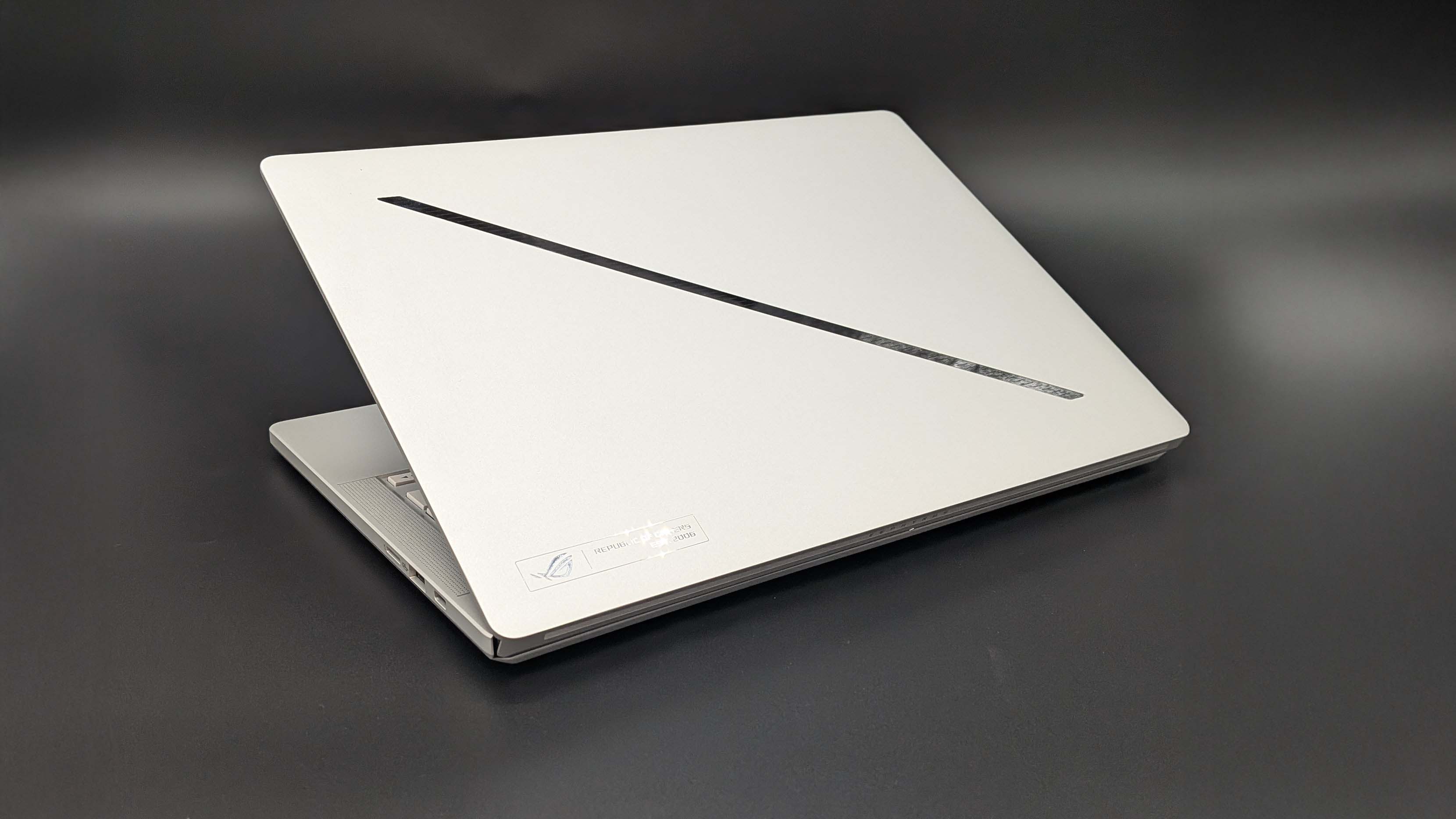 Asus ROG Zephyrus G14, 2025 edition.