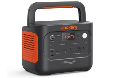Forget the Stinky Gas Generator, Jackery’s 1500W Power Station Is Going for Pennies on Amazon
