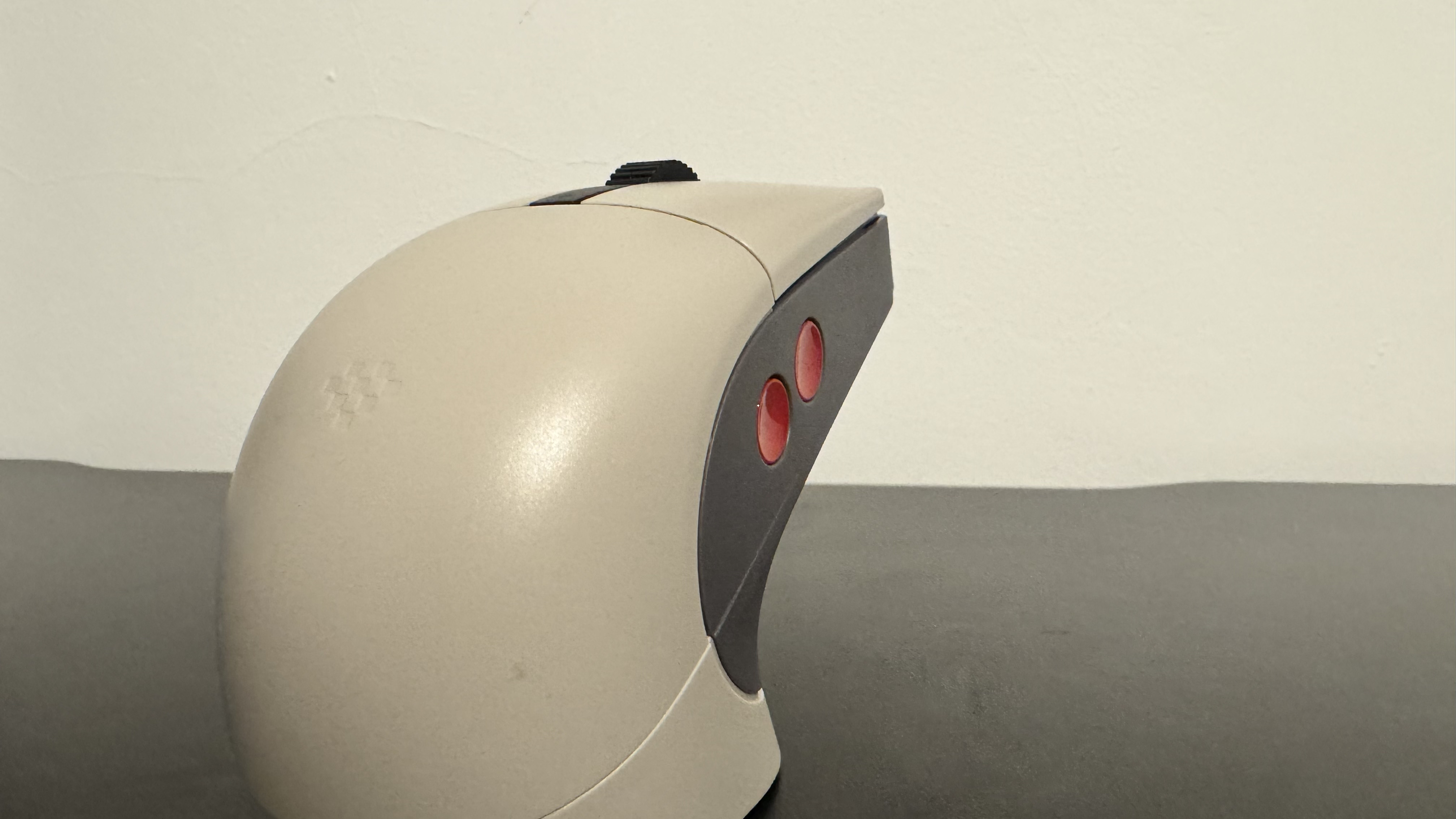 8BitDo Retro R8 gaming mouse