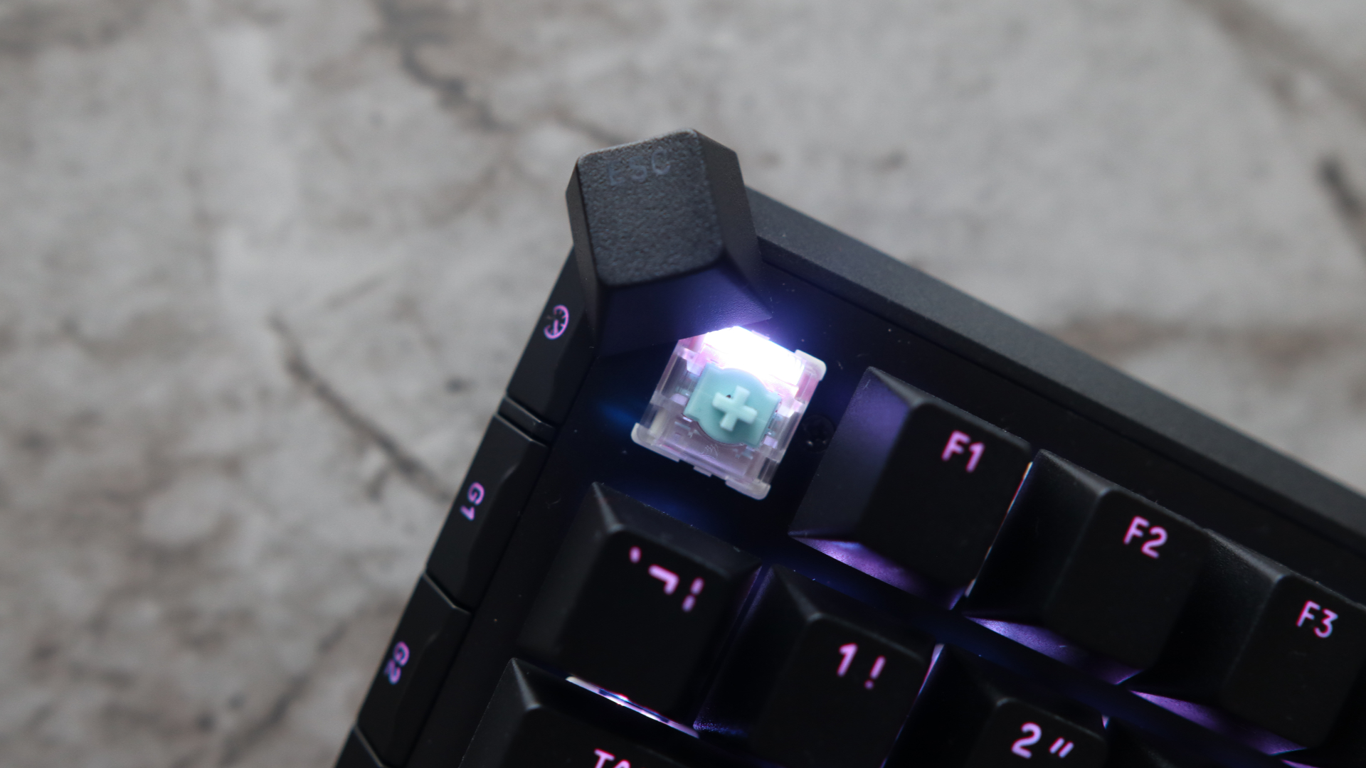 The Corsair Vanguard Pro 96 gaming keyboard