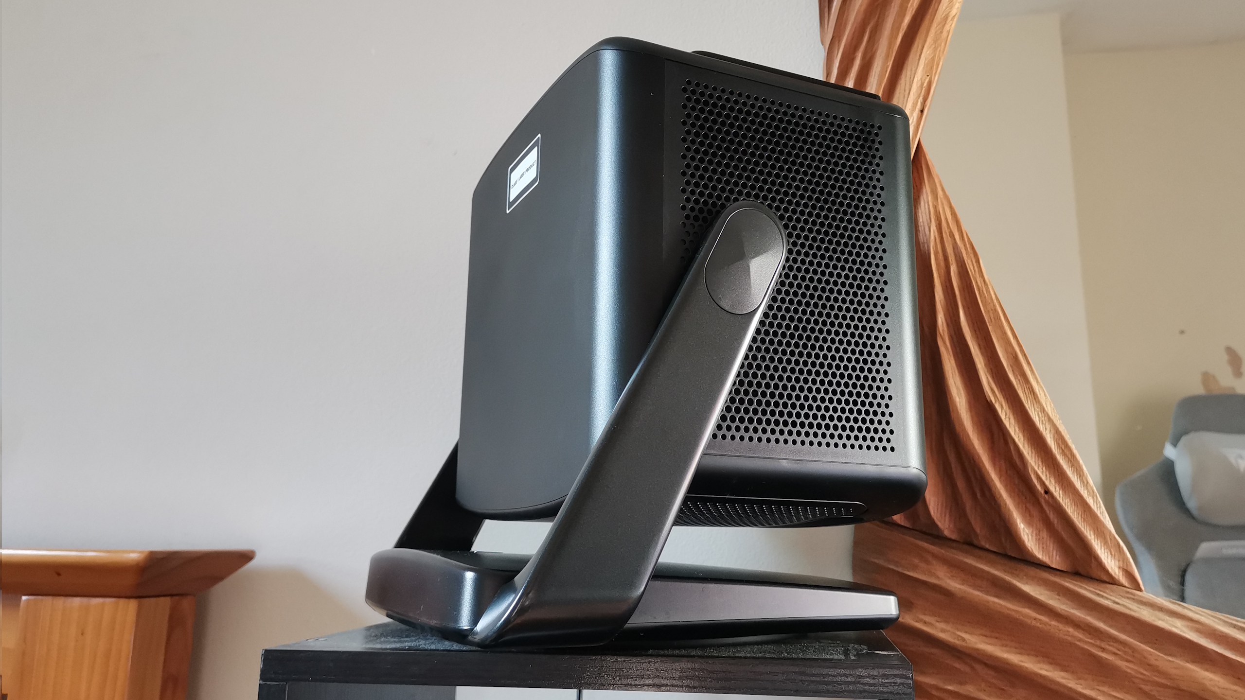 DangBei DBOX02 Pro 4K projector