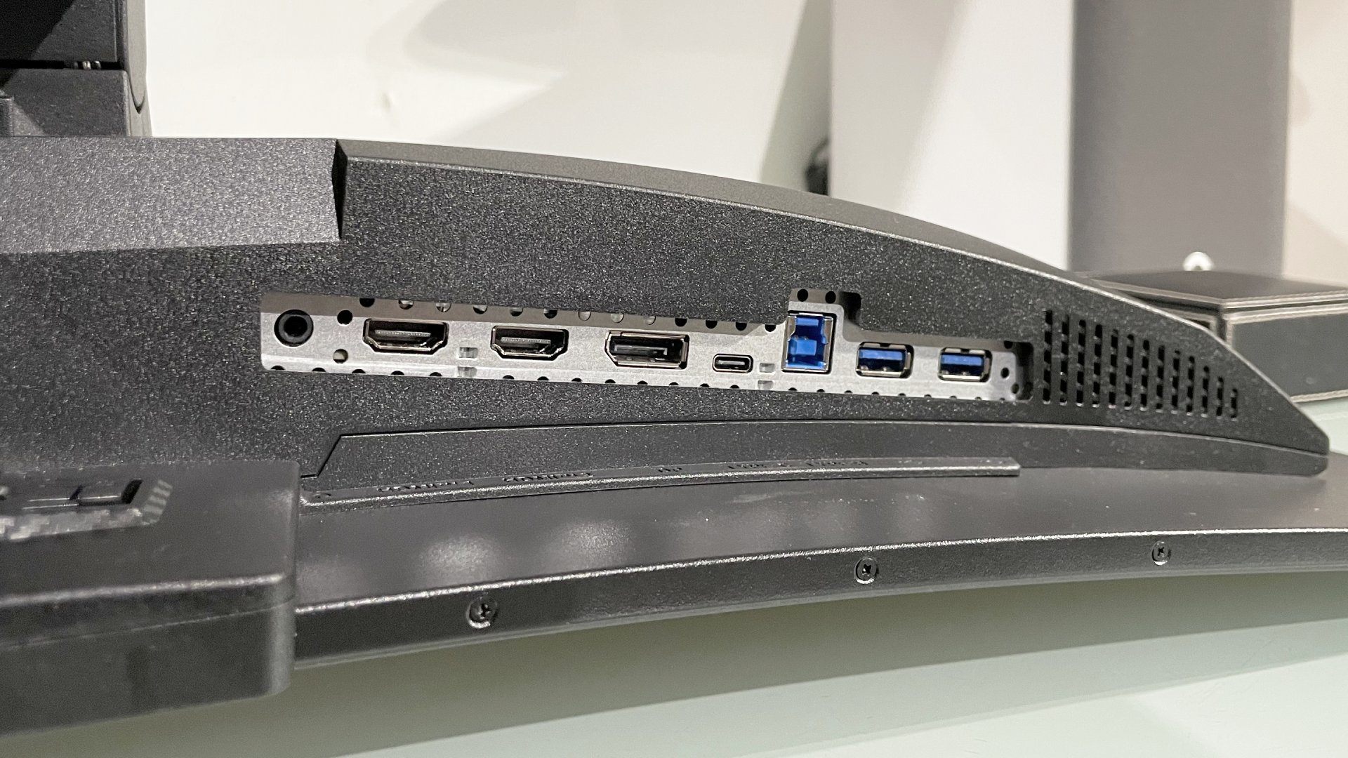 MSI MPG 341CQR QD-OLED X36