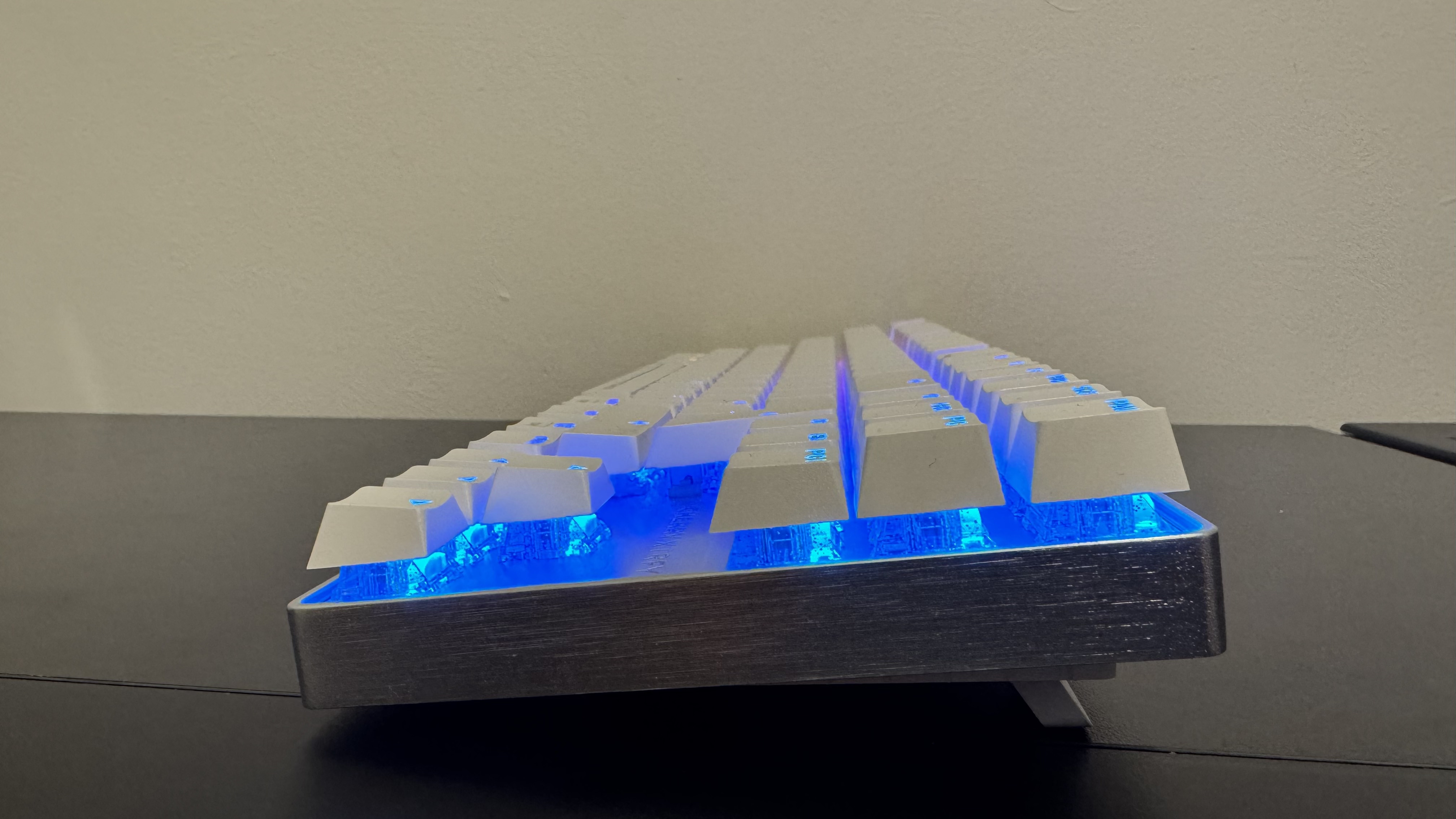 Cherry Xtrfy MX 8.2 Pro TMR TKL (in white)