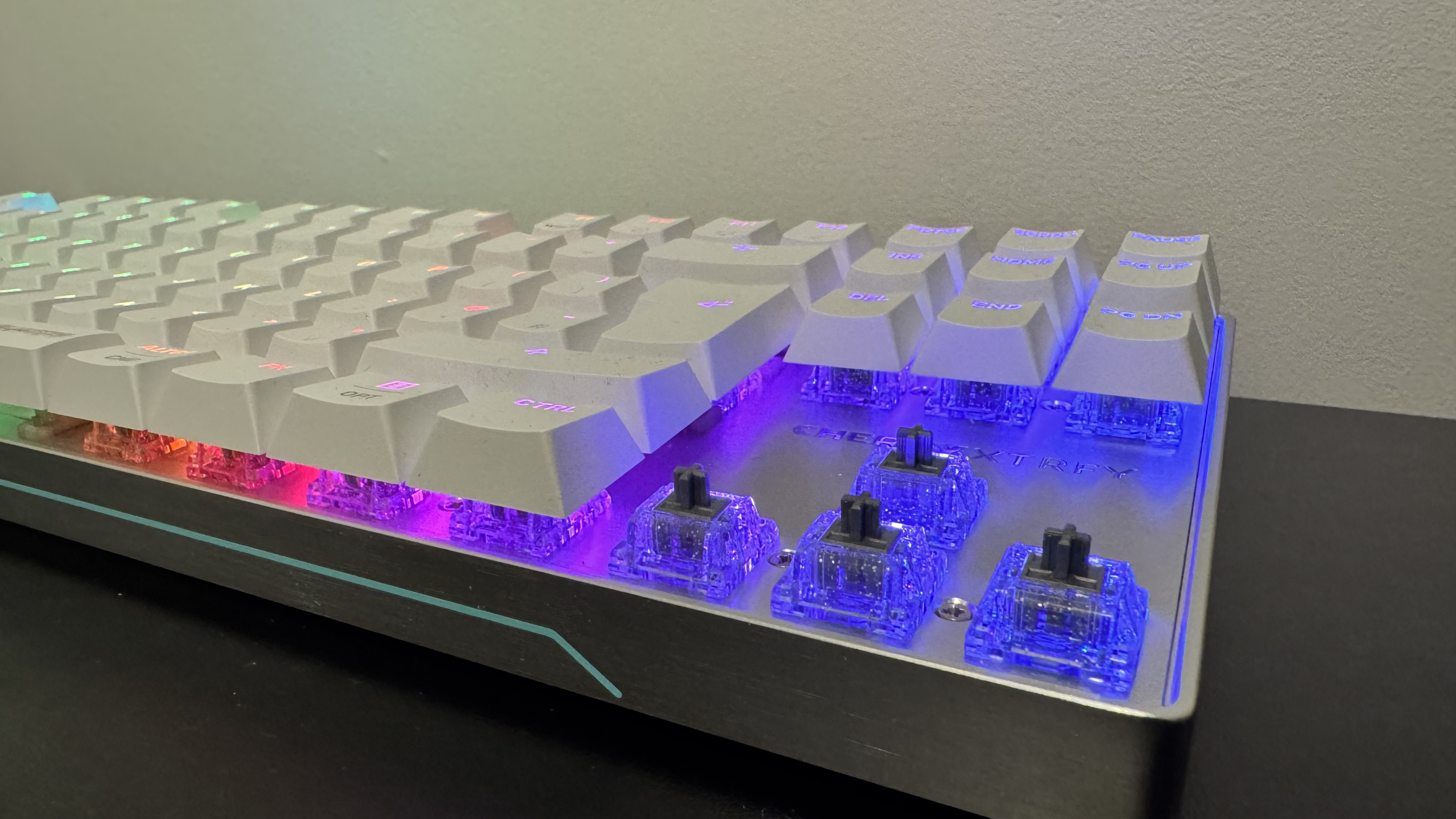 Cherry Xtrfy MX 8.2 Pro TMR TKL (in white)