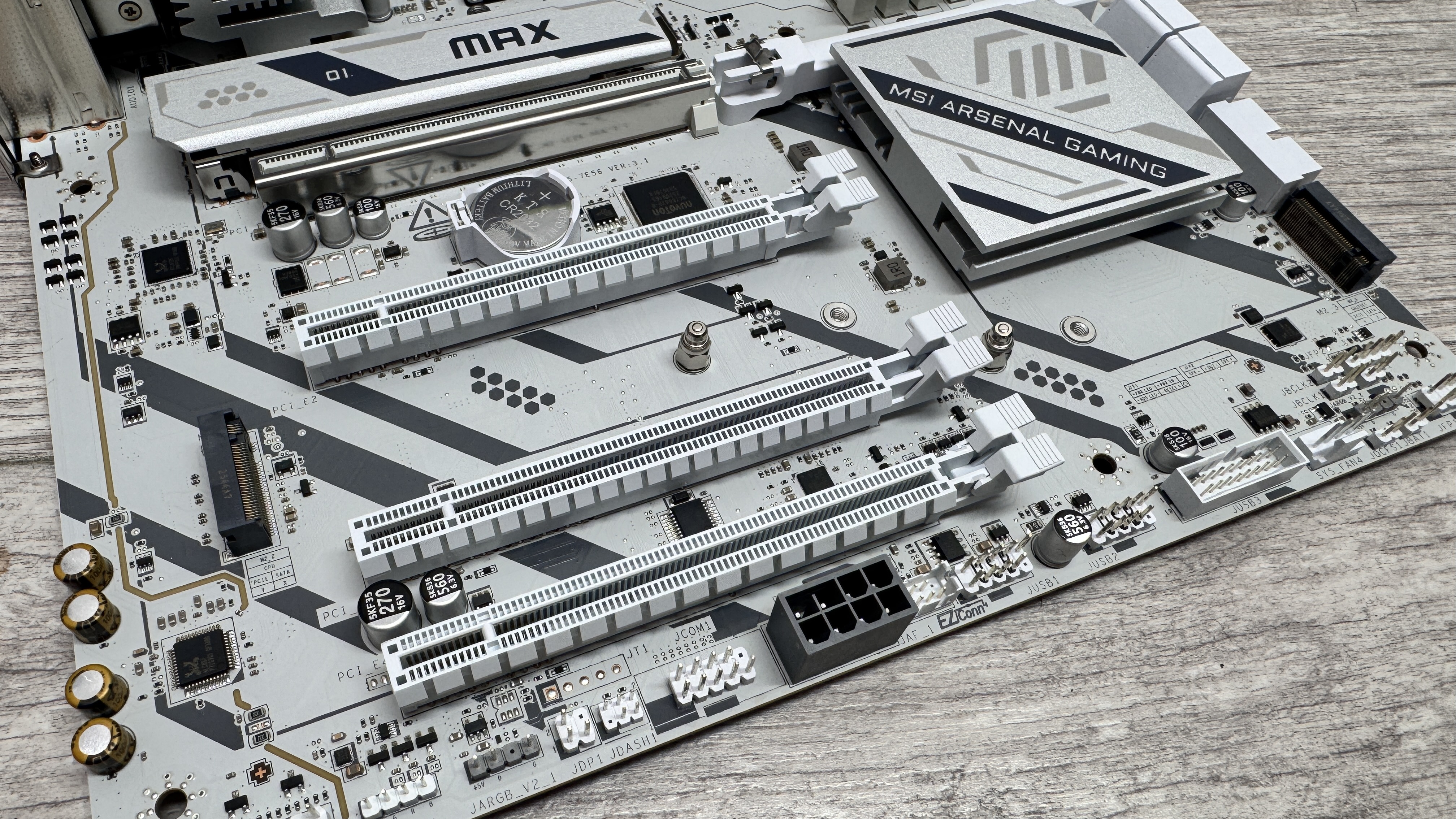 MAG B850 Gaming Plus Max WiFi on a desk.