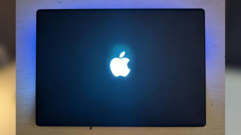 This creator shoved a Framework inside of a 2006 MacBook: ‘A reimagined classic, that’s only a little bit janky’