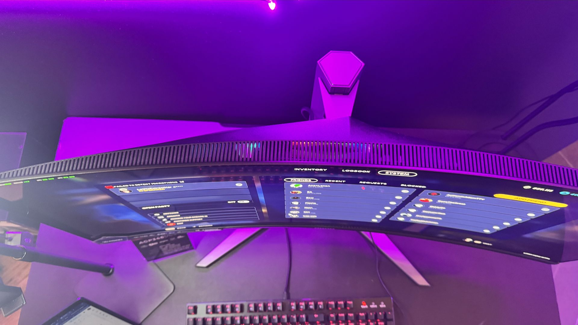 The top of the AOC AGP346UCSD gaming monitor, showing the 1800R curve