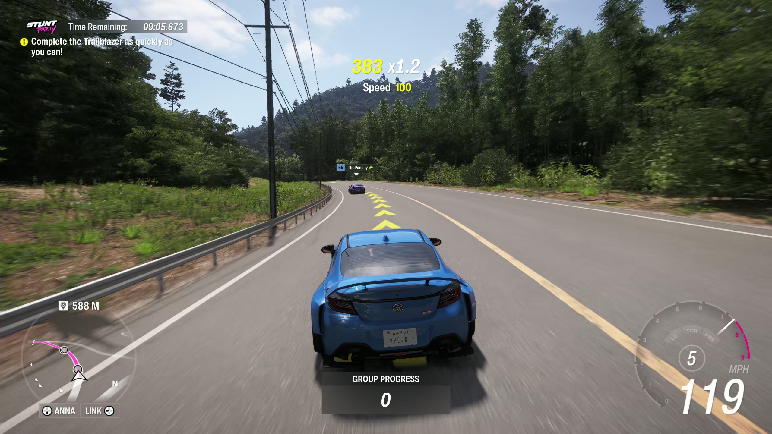 Forza Horizon 6 Speed Skills: A screenshot of a player driving above 100 mph to earn a Speed Skill for the Gazoo Racer challenge.