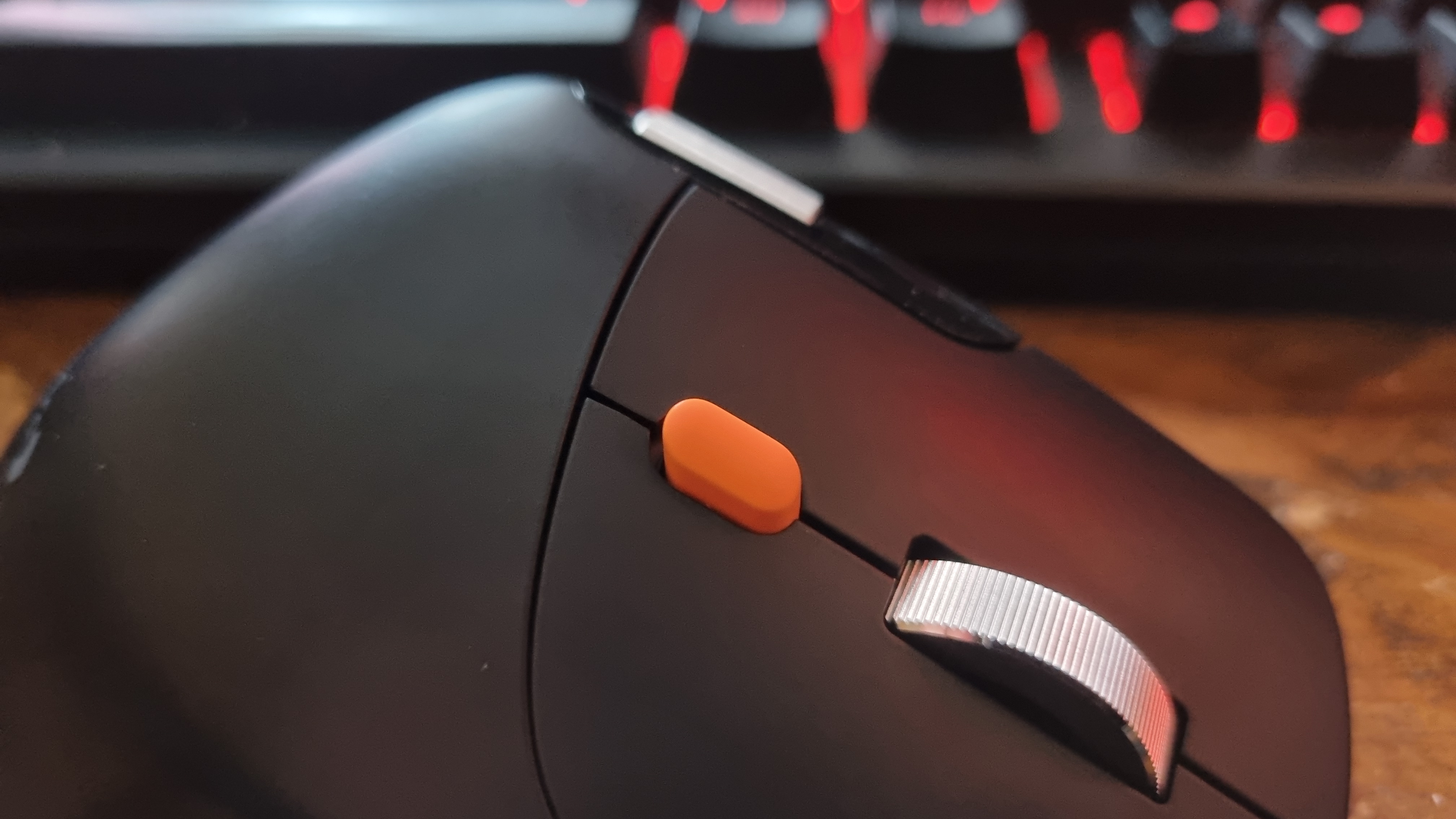 The top clutch button of the ProtoArc EM25 ergonomic mouse
