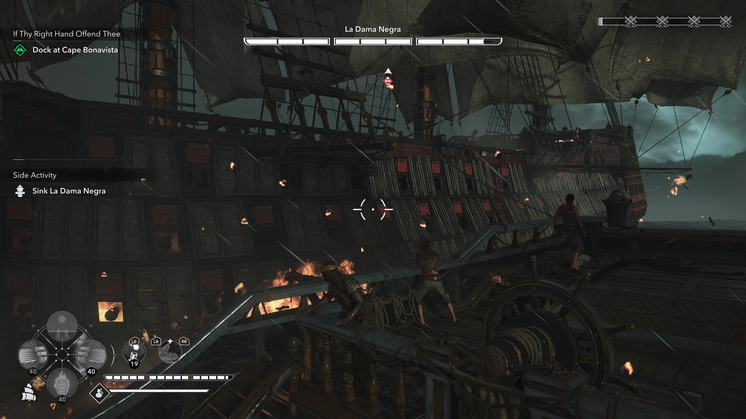 Black Flag legendary ships: Gameplay of naval combat showing the player aiming at the armoured hull of La Dama Negra.