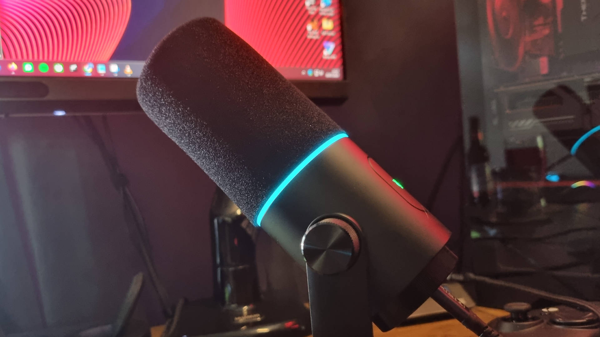 A Razer Seiren V3 Pro microphone shot from the side
