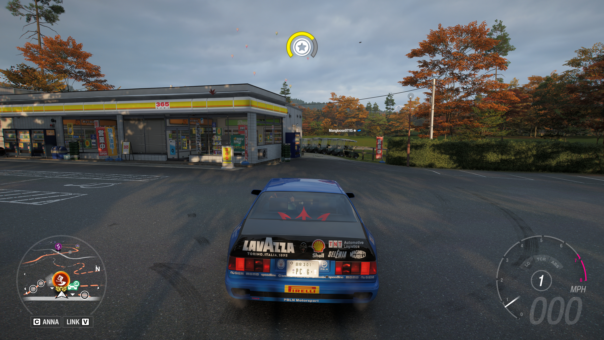 Forza Horizon 6 Naruo Golf Course: A 1997 Maserati Ghibli Cup with a blue livery parked by the 365 convenience store overlooking the golf course.