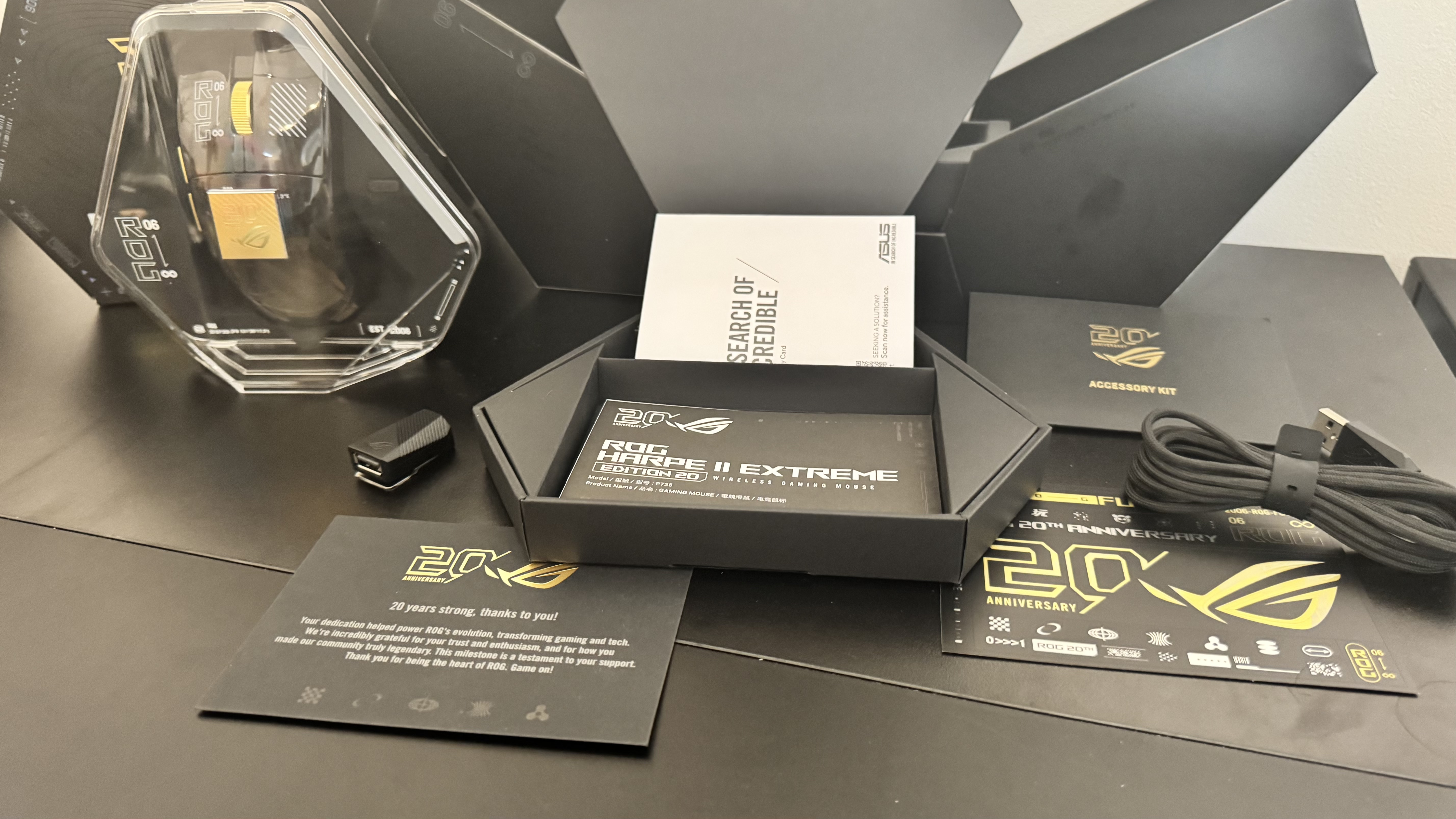 Asus ROG Harpe II Extreme Edition 20 box contents