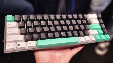 I got my hands on Razer’s new $50 mechanical mini keeb and it makes a damn good first impression