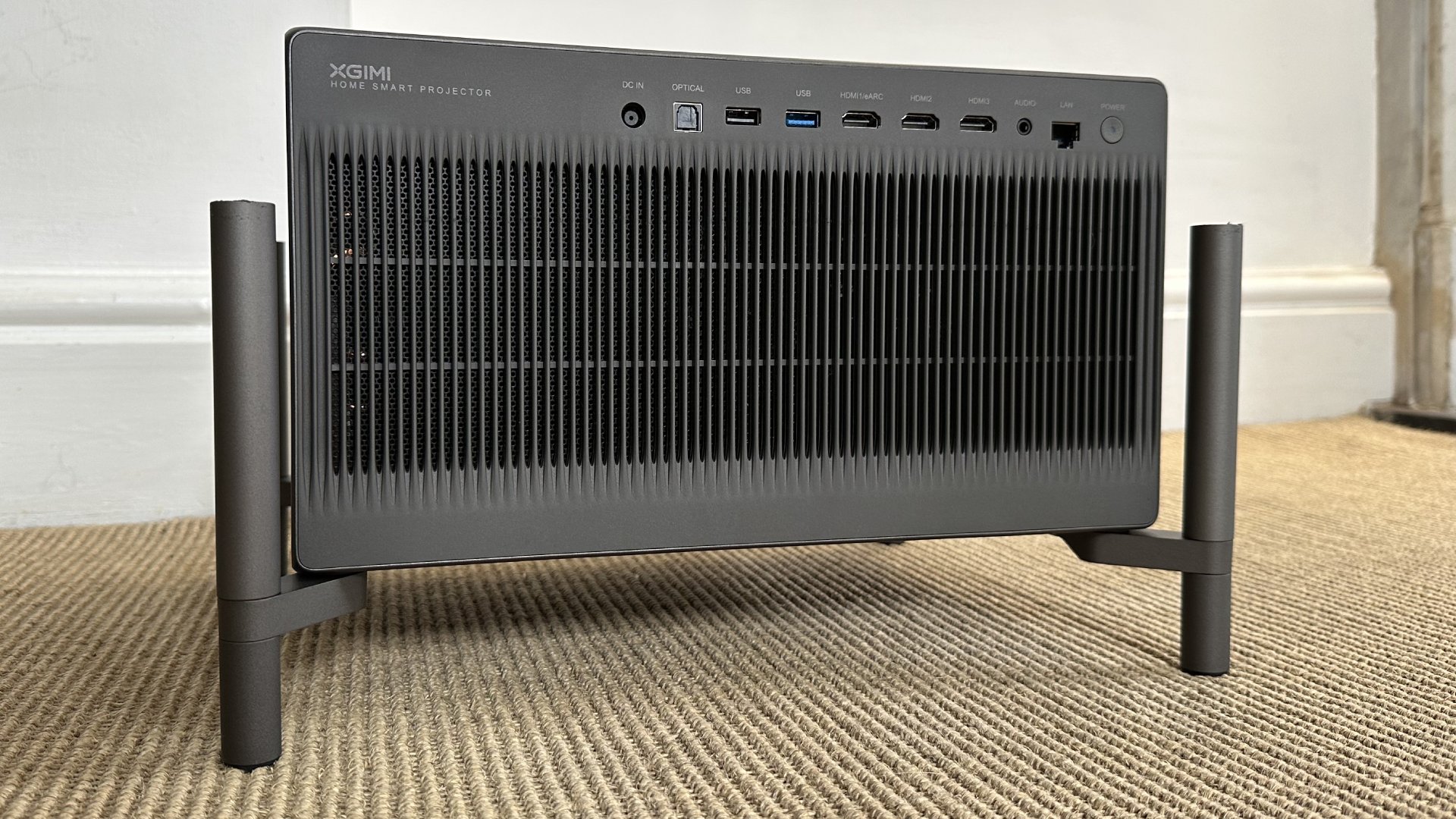 Xgimi Titan Noir Max projector ports