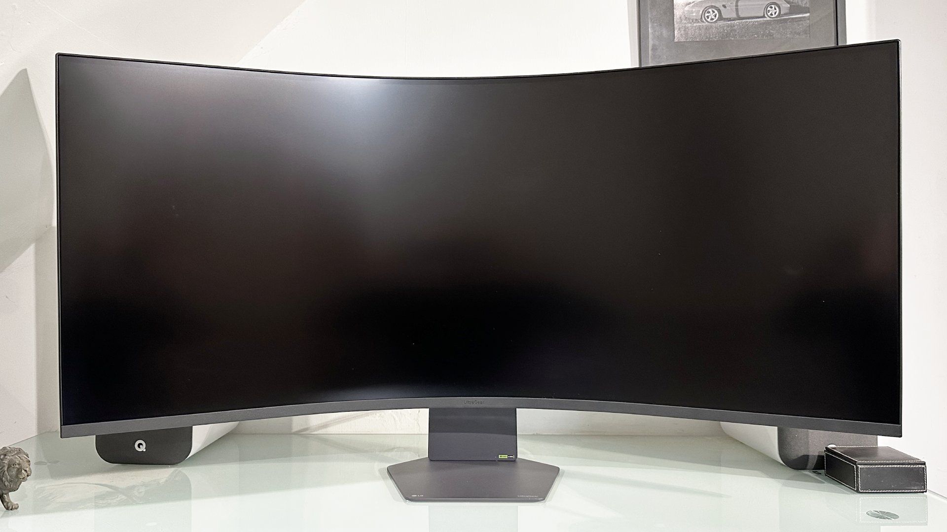 LG UltraGear 52G930B gaming monitor