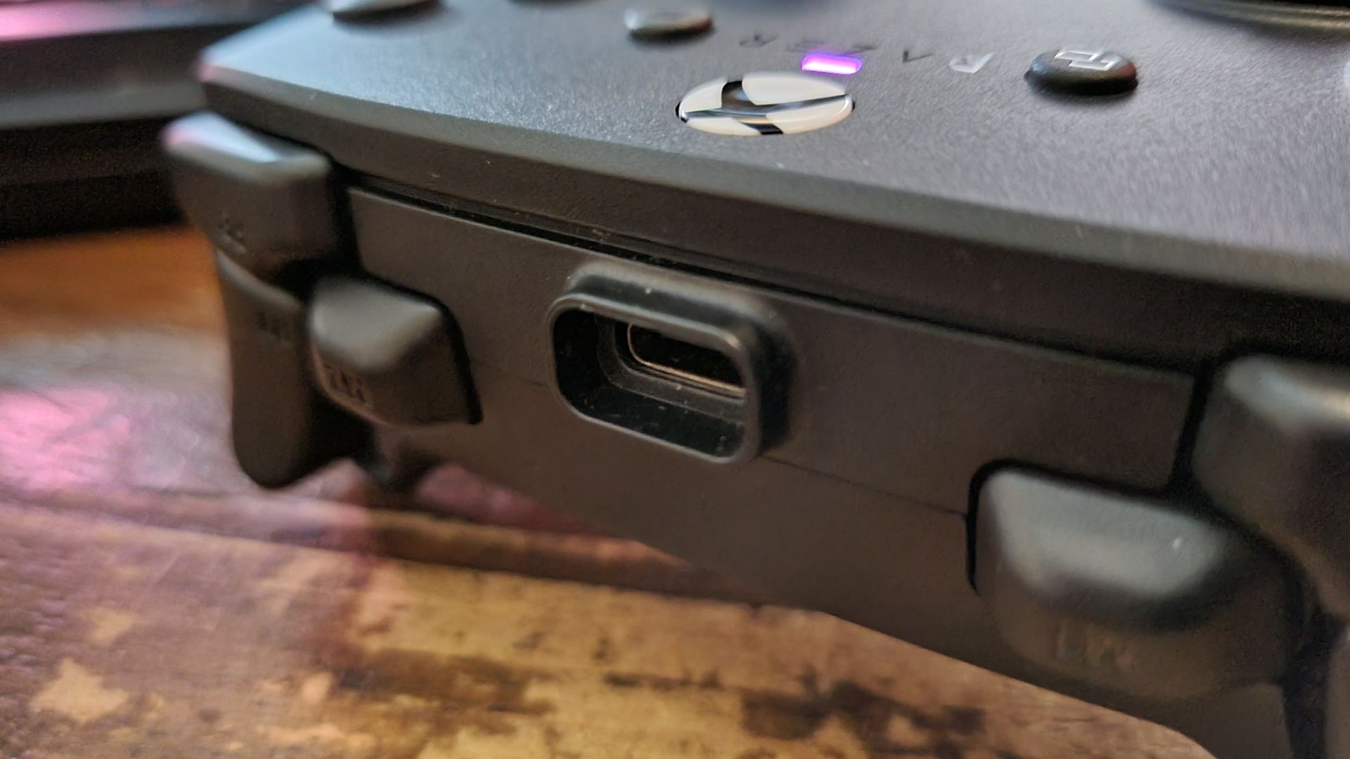 The stick-out USB Type-C port on the Razer Wolverine V4 Pro